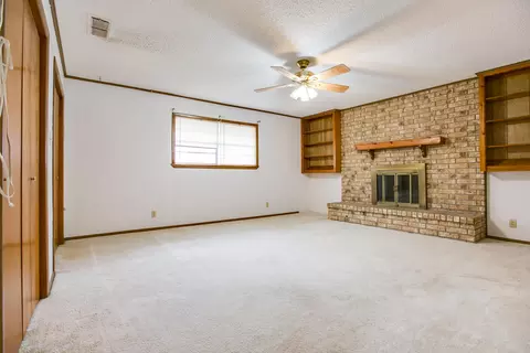 Living - 308 Sharp Ave, Ballinger, TX 76821 photo 4 of 4