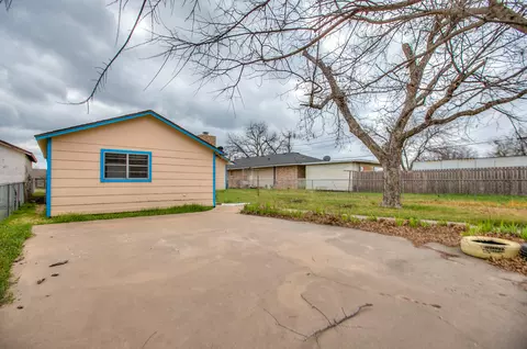 308 Sharp Ave, Ballinger, TX 76821 photo 22