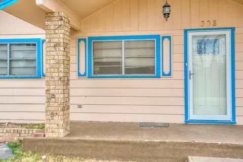Exterior - 308 Sharp Ave, Ballinger, TX 76821 photo 5 of 9