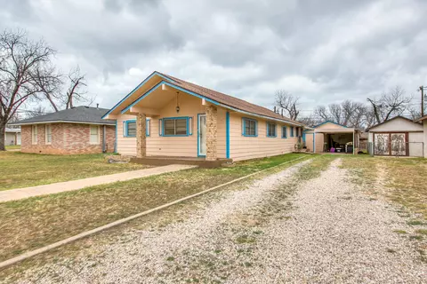 Exterior - 308 Sharp Ave, Ballinger, TX 76821 photo 4 of 9