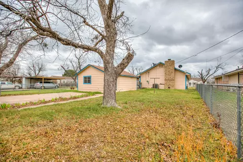 Exterior - 308 Sharp Ave, Ballinger, TX 76821 photo 8 of 9