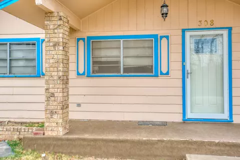 308 Sharp Ave, Ballinger, TX 76821 photo 5