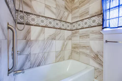 Bath - 308 Sharp Ave, Ballinger, TX 76821 photo 2 of 2