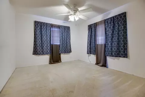 Bedroom - 308 Sharp Ave, Ballinger, TX 76821 photo 4 of 5