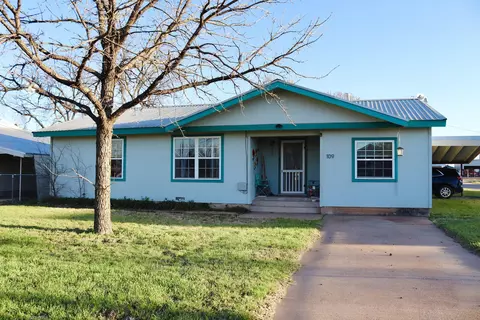 109 Novice Rd, Winters, TX 79567