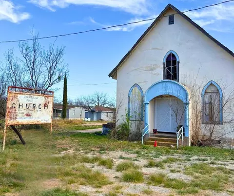 509 Amistad St, Sonora, TX 76950