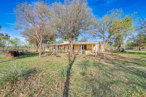 10198 Deer Valley Ct, Carlsbad, TX 76934