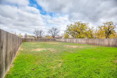 258 E 23rd St, San Angelo, TX 76903