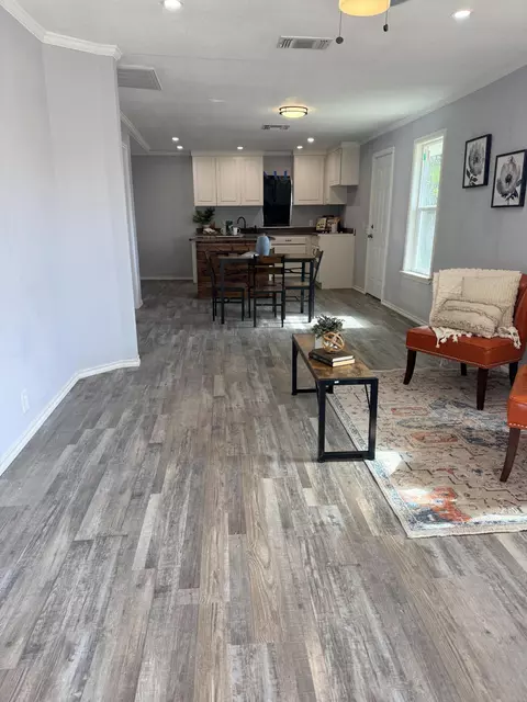 203 E 11th St, San Angelo, TX 76903