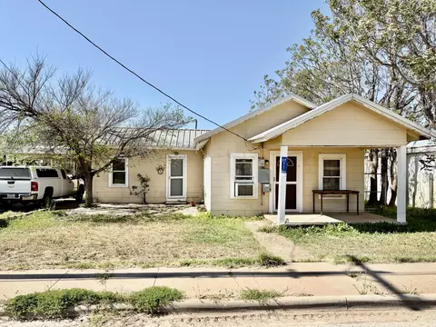 117 W 10th St, Robert Lee, TX 76945