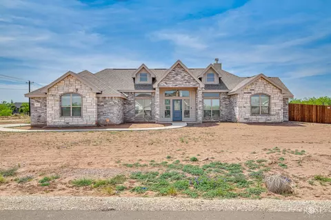 9503 Grey Wolf Ln, Grape Creek, TX 76901