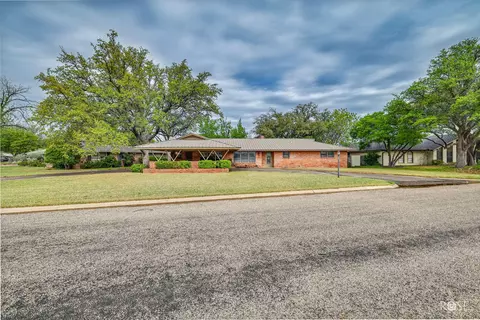 2504 Douglas Dr, San Angelo, TX 76904