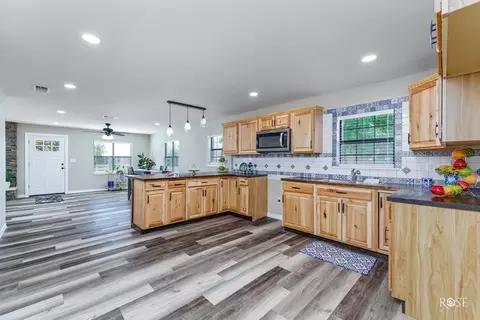 14 E 23rd St, San Angelo, TX 76903