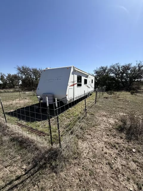 713 Persimmon Rd, Eldorado, TX 76936 photo 5