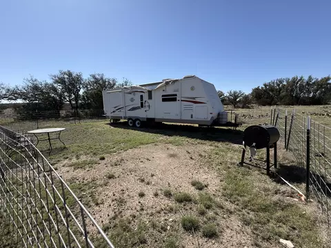 713 Persimmon Rd, Eldorado, TX 76936 photo 6