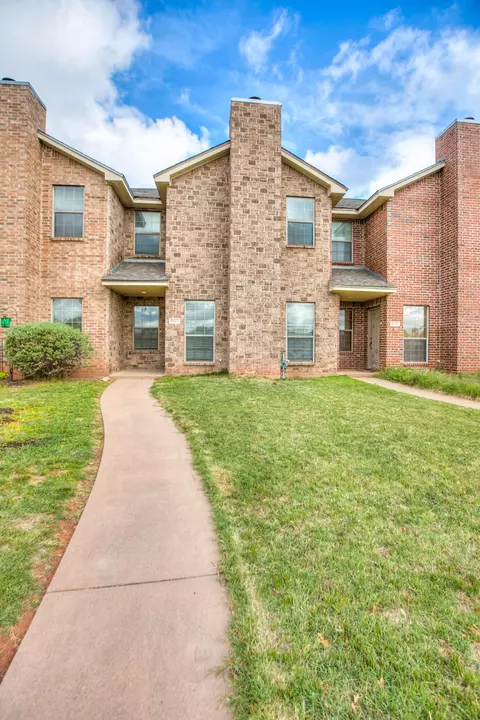 4445 Oak Grove Blvd, San Angelo, TX 76904
