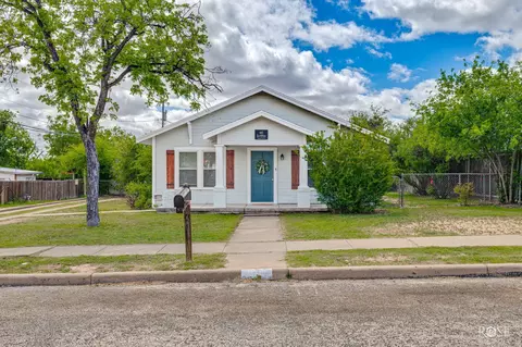 915 Guadalupe St, San Angelo, TX 76901