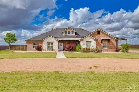 8146 Mccormick Dr, San Angelo, TX 76905