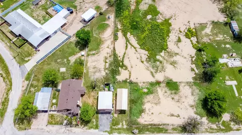 213 Elm St, Ballinger, TX 76821
