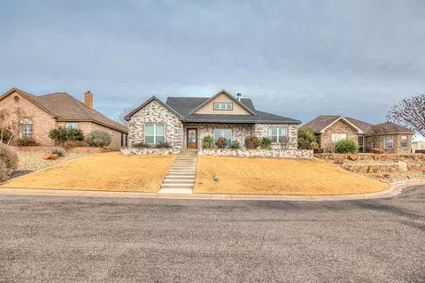 2610 Oak Hills Trl, San Angelo, TX 76904