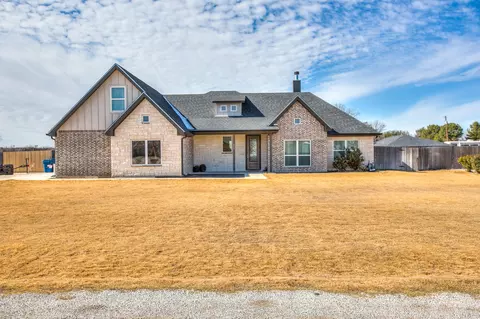211 Calypso Ln, San Angelo, TX 76905