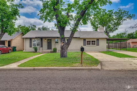2425 Chestnut St, San Angelo, TX 76901