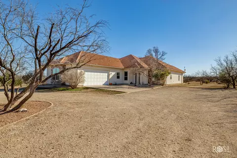 2001 Coyote Bend Rd, San Angelo, TX 76904