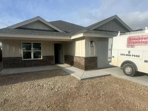 1011 Claborne Ct, San Angelo, TX 76903