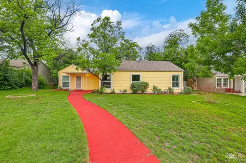 2104 W Avenue J, San Angelo, TX 76901