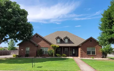 1722 Hudson Oaks Dr, San Angelo, TX 76904