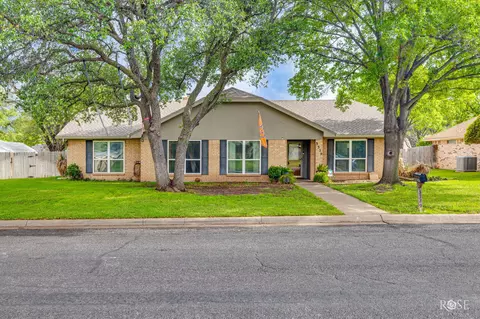 3329 Grandview Dr, San Angelo, TX 76904