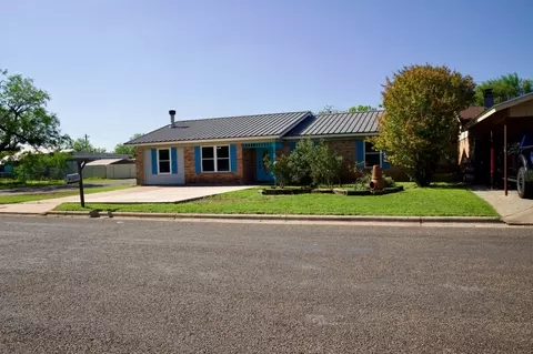1113 E 43rd St, San Angelo, TX 76903