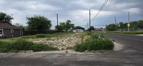 702 W 18th St, San Angelo, TX 76903
