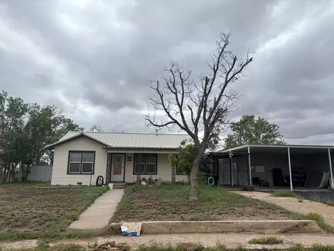 1413 Court St, Rankin, TX 79778