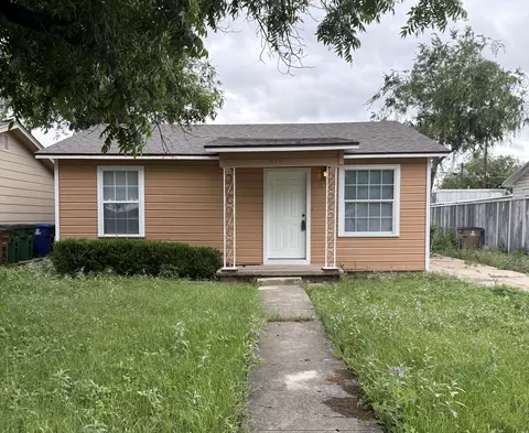1305 Cleo St, San Angelo, TX 76905