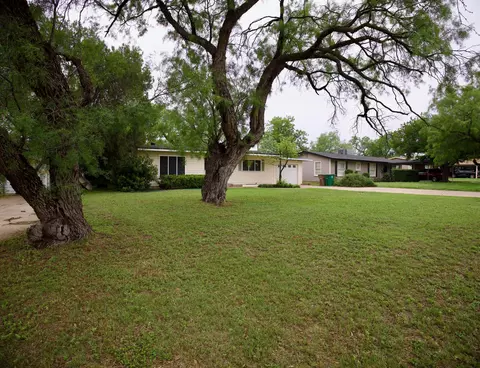 2833 W Beauregard Ave, San Angelo, TX 76901