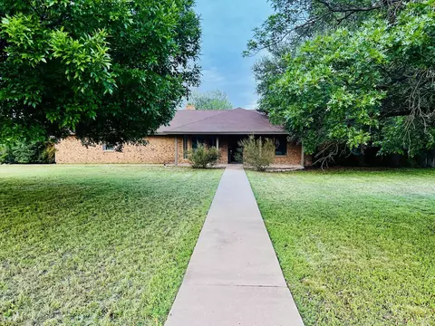 5502 Meadow Dr, San Angelo, TX 76903