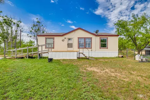 11833 Pin Oak Rd, Carlsbad, TX 76934