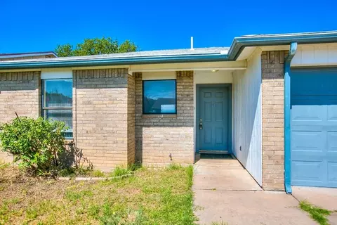 1821 La Mesa Ln, San Angelo, TX 76905