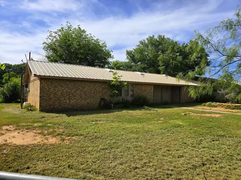 324 Briarwood Dr, Bronte, TX 76933