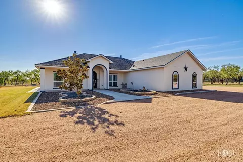 9535 Iron Spoke Trl, Carlsbad, TX 76934