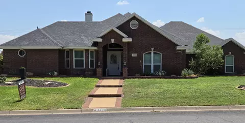 3015 Grandview Dr, San Angelo, TX 76904