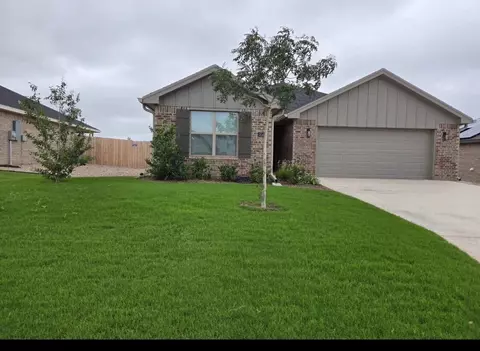 3142 Cedarhill Dr, San Angelo, TX 76904