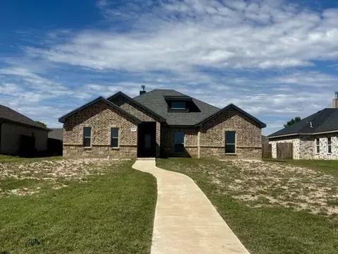 3410 Twin Mountain Dr, San Angelo, TX 76904