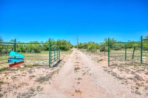 14274 Deer Valley Dr, Carlsbad, TX 76934
