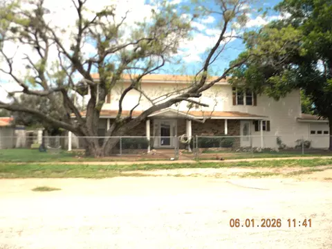 1021 Bishop St, Robert Lee, TX 76945