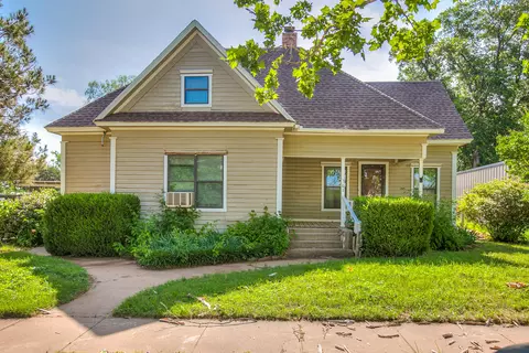 301 S Washington St, Bronte, TX 76933