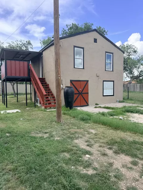 1306 E 17th St, San Angelo, TX 76903