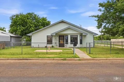 57 W 34th St, San Angelo, TX 76903