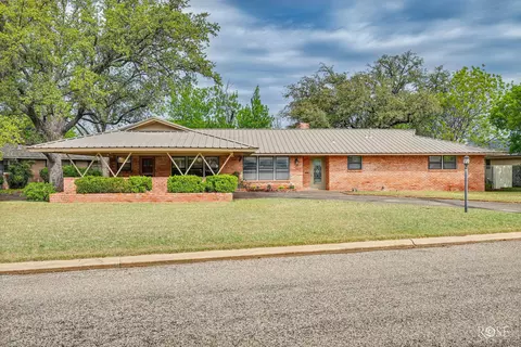 2504 Douglas Dr, San Angelo, TX 76904